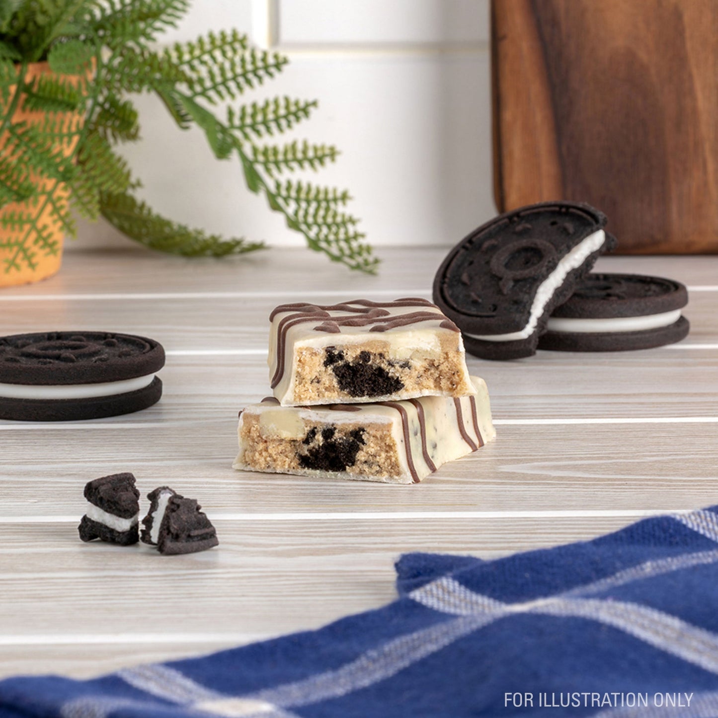 dipped-cookies-and-cream-protein-bars-u5 15807_QN_USA_ProteinBar_CAC_InterimAssetUpdate_Digital-Dipped-ProductCarouselSet_Tabletop1.jpg