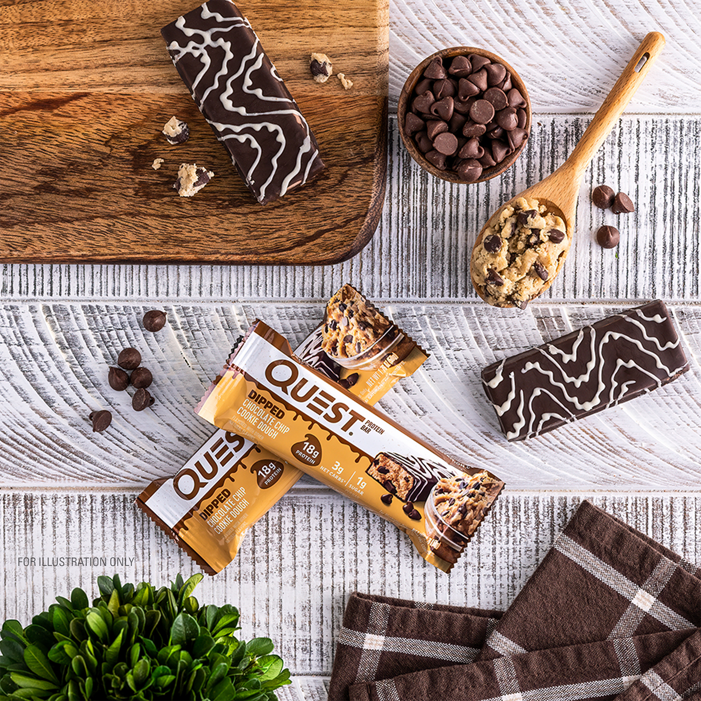 dipped-chocolate-chip-cookie-dough-protein-bar-t7 qst-012268_dipped-chocolate-chip-cookie-dough-protein-bar_7.png