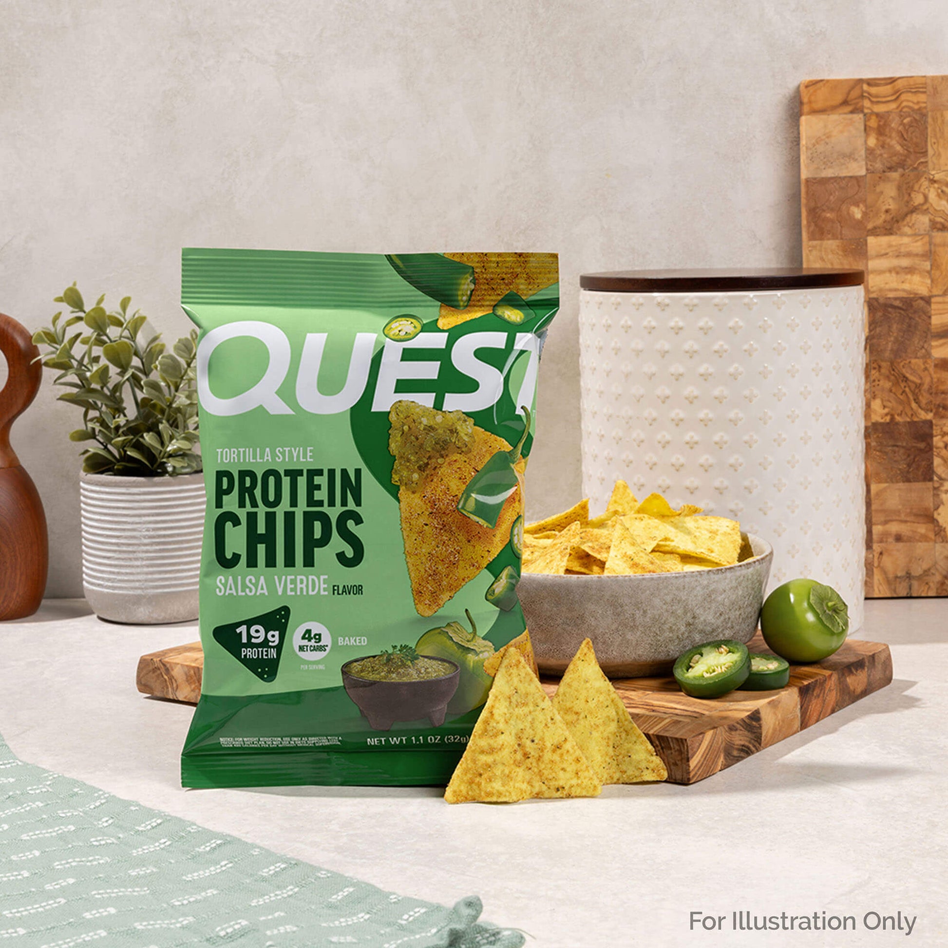 salsa-verde-tortilla-style-protein-chips-r7 qst-016419-salsa-verde-tortilla-style-protein-chips_5.jpg